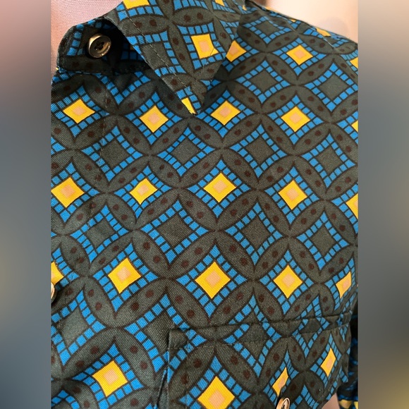 Sleek Jones New York geometric collared shirt - Picture 9 of 9